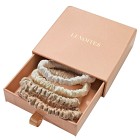 Lenoites Smala scrunchies i siden Vit, Krämvit, Beige & Ljusbrun